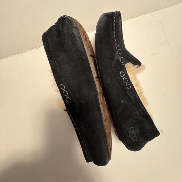UGG Ansley Slipper Women's Moccasins - Black, US 9 - Picture 9 of 9